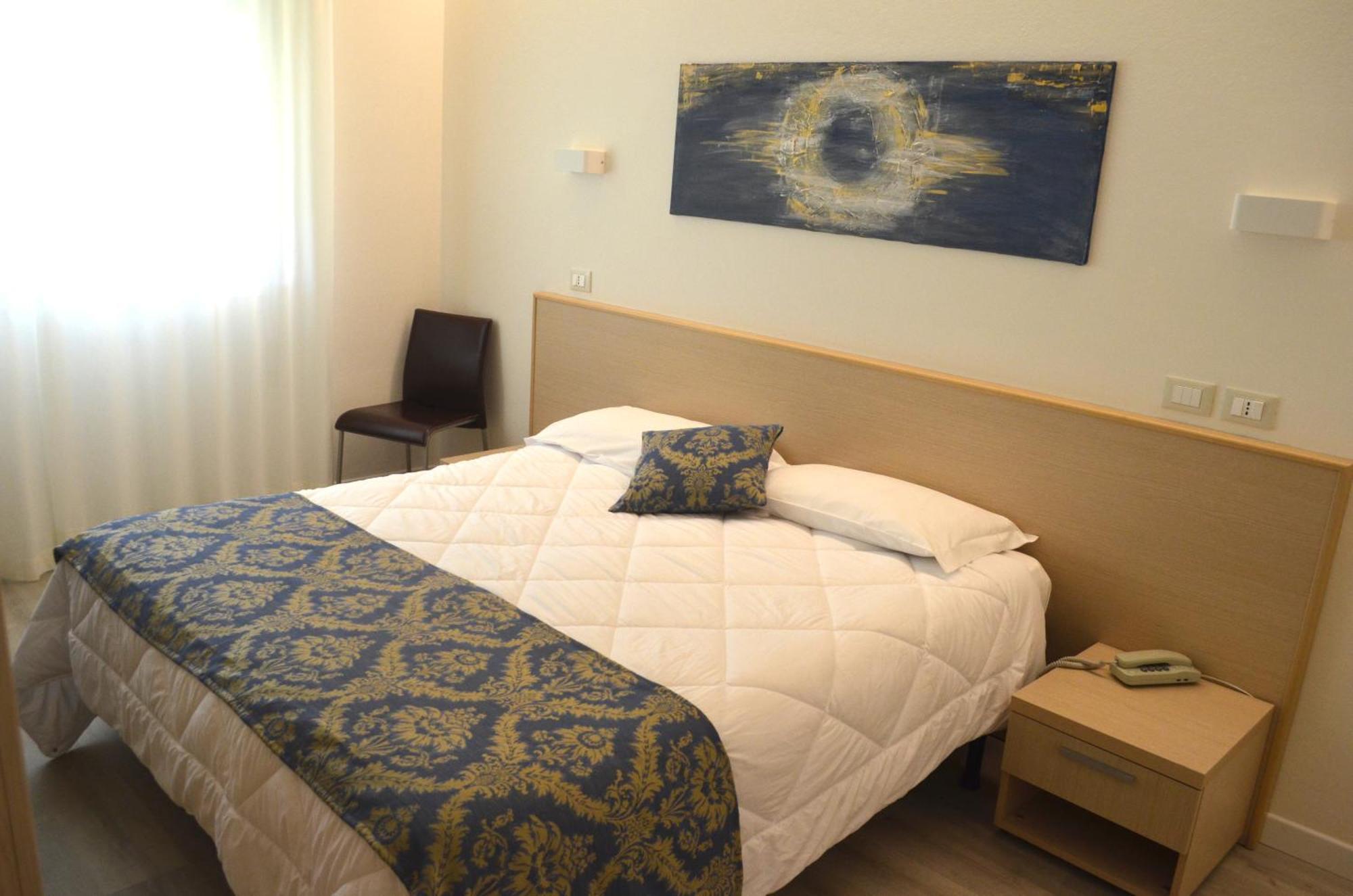 Hotel Castiglione Lignano Sabbiadoro Exterior photo